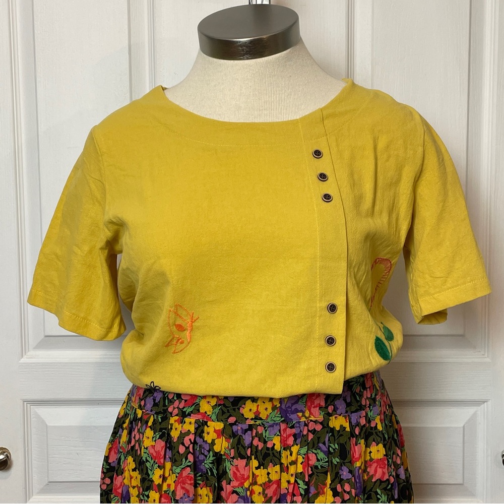 Embroidered Cotton Top NWT Garden Girl